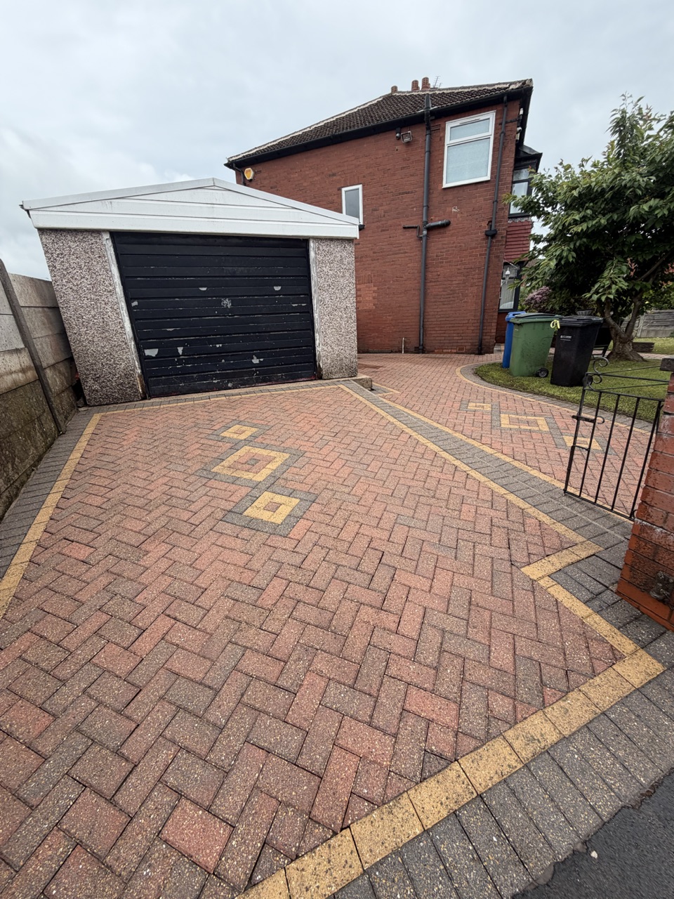 After &ndash; a weed-covered block-paved driveway brought right back to life.